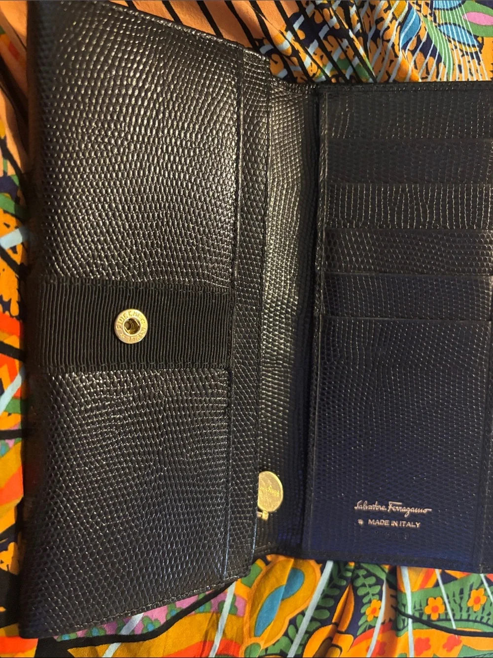 Salvatore Ferragamo Black Textured Leather Wallet with Gold Vara Logo